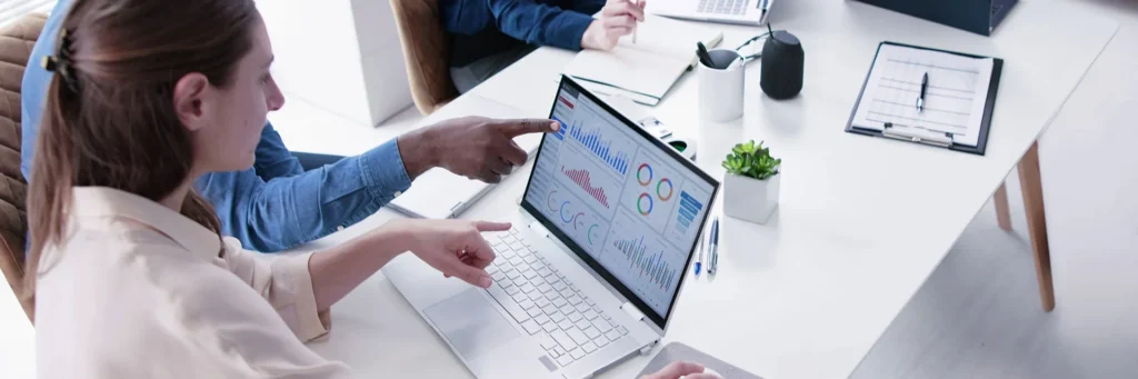 Choosing Between Cloud-Based and On-Premises Business Intelligence Solutions
